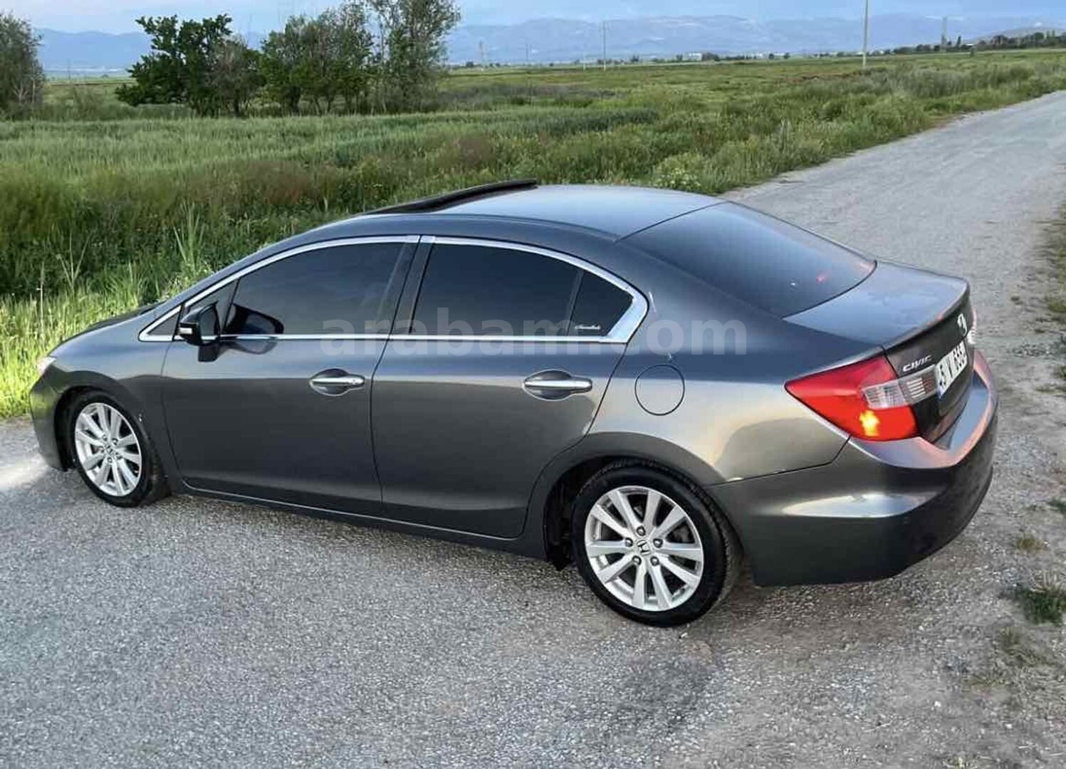 Sahibinden Honda Civic 1.6i VTEC Eco Elegance 2012 Model Afyonkarahisar 212.000 km Füme 5