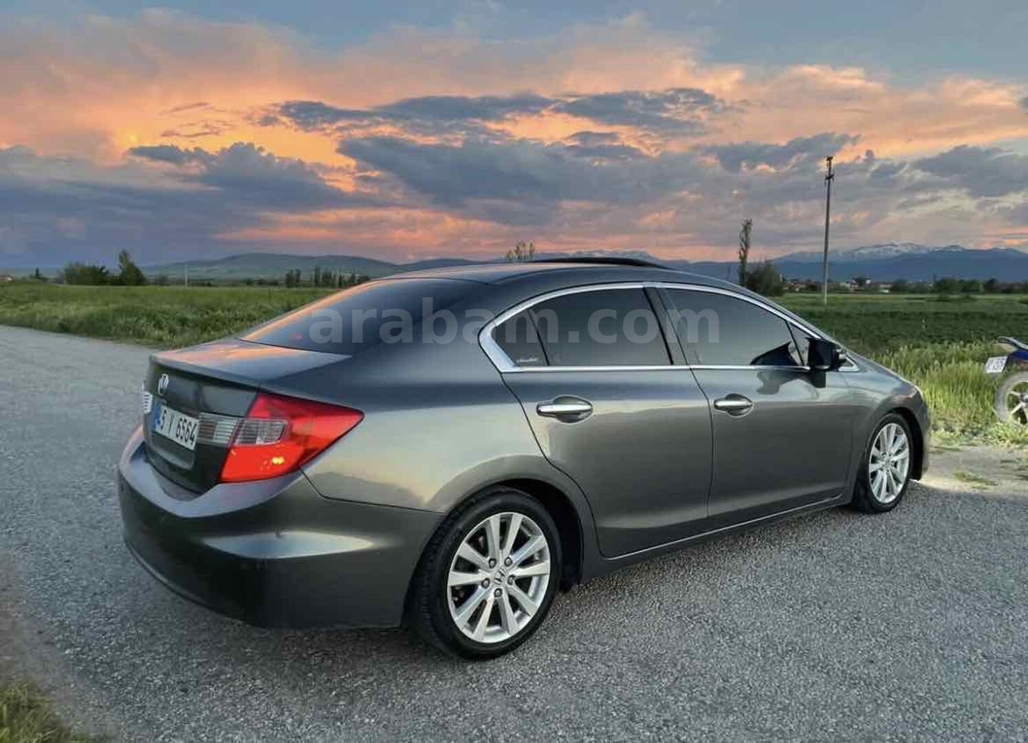 Sahibinden Honda Civic 1.6i VTEC Eco Elegance 2012 Model Afyonkarahisar 212.000 km Füme 4
