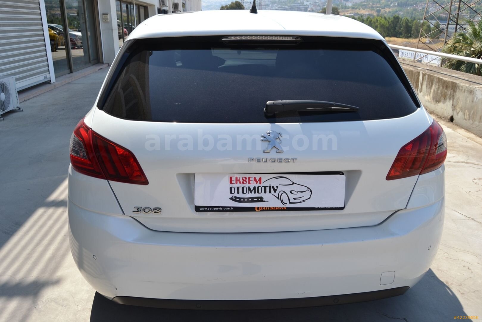 Galeriden Peugeot 308 1.2 PureTech Style Tech 2020 Model İzmir 88.000 km Beyaz 4