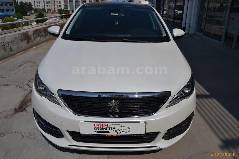 Galeriden Peugeot 308 1.2 PureTech Style Tech 2020 Model İzmir 88.000 km Beyaz