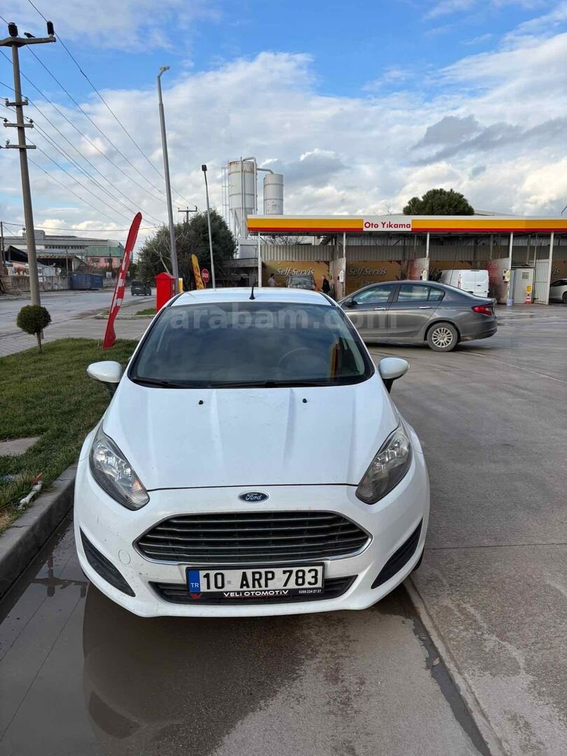 Sahibinden Ford Fiesta 1.25 My 2013 Model Balıkesir 120.000 km Beyaz 2