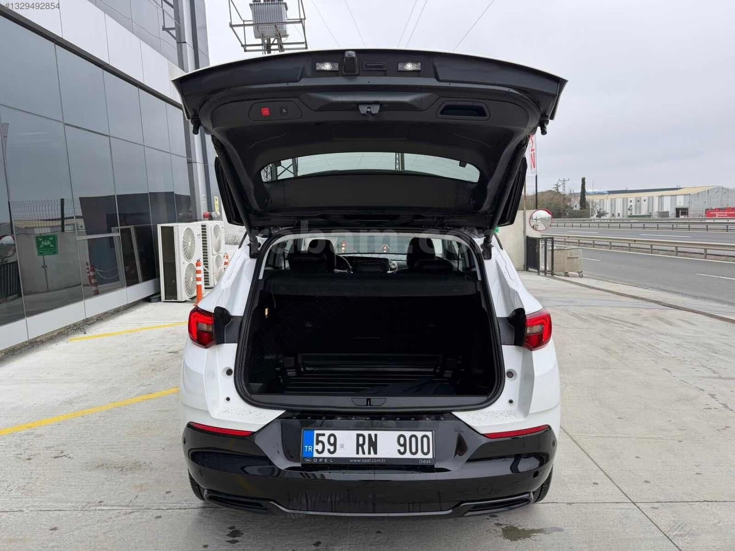 Galeriden Opel Grandland 1.2 T GS 2024 Model Tekirdağ 28.000 km Beyaz 7