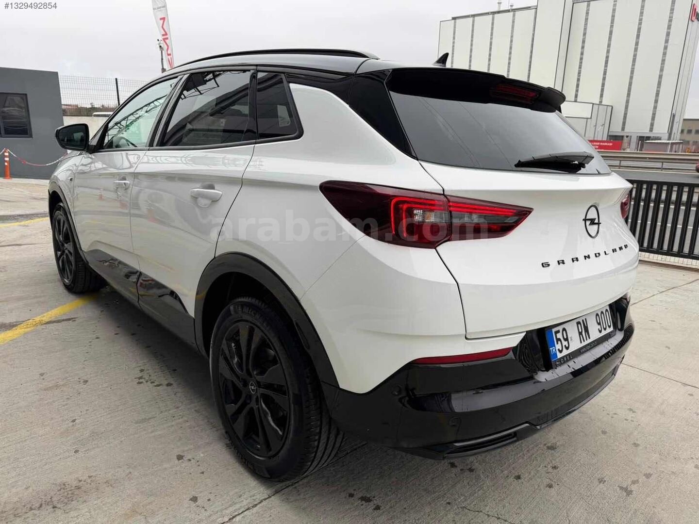 Galeriden Opel Grandland 1.2 T GS 2024 Model Tekirdağ 28.000 km Beyaz 4