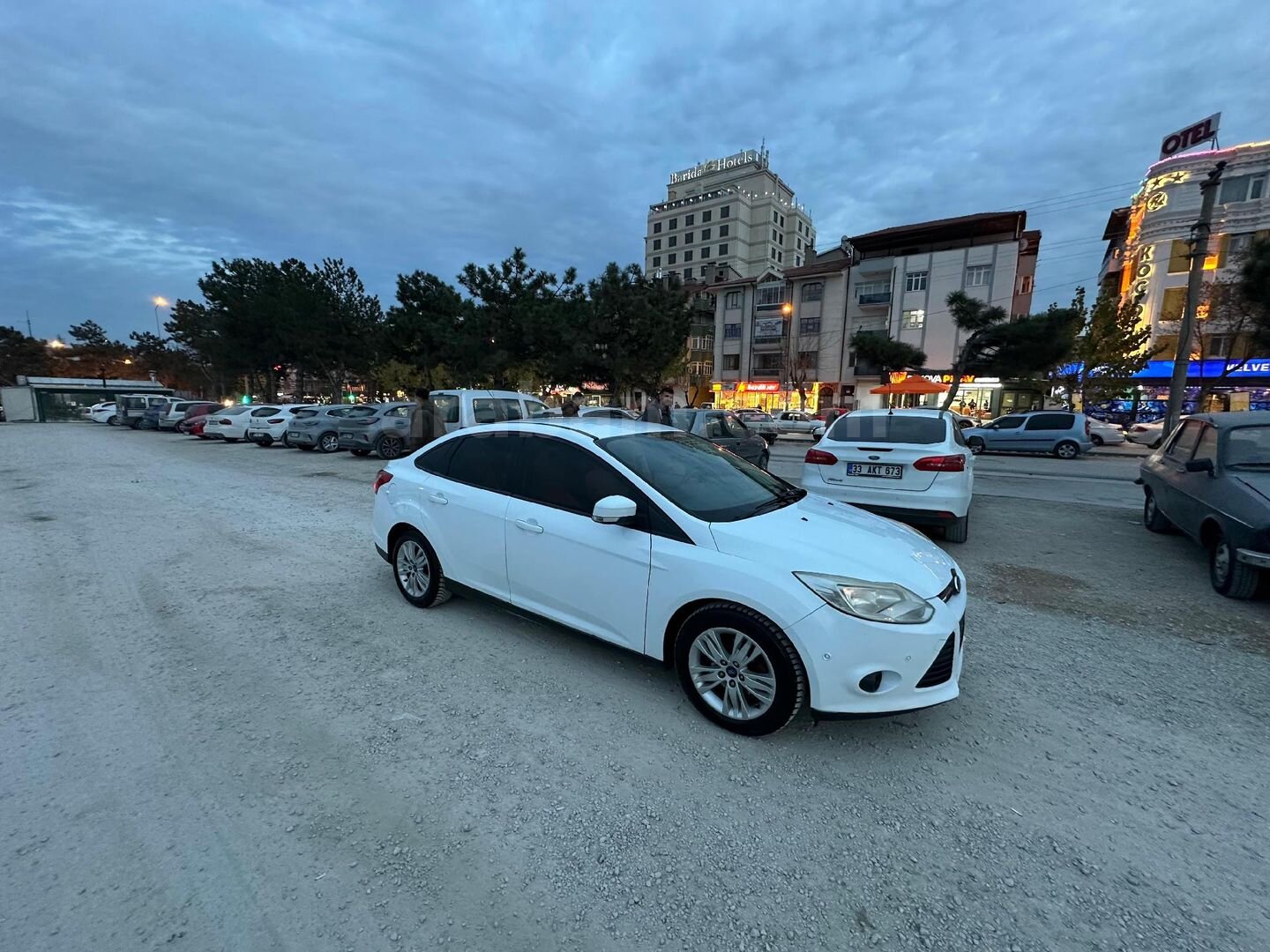 Sahibinden Ford Focus 1.6 TDCi Style 2014 Model Isparta 264.700 km Beyaz 3