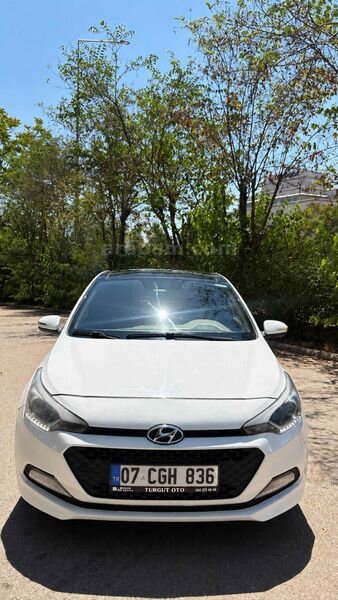 Sahibinden Hyundai i20 1.4 MPI Style 2017 Model Antalya 163.000 km Beyaz