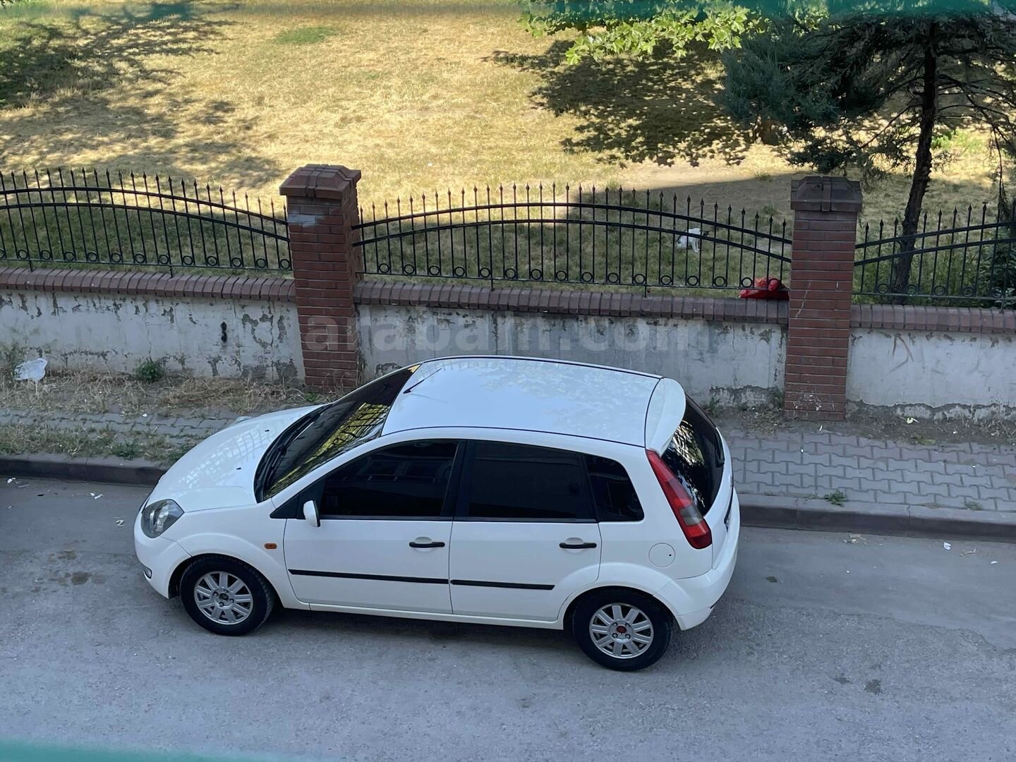 Sahibinden Ford Fiesta 1.4 TDCi Comfort 2006 Model Sivas 280.000 km Beyaz 6