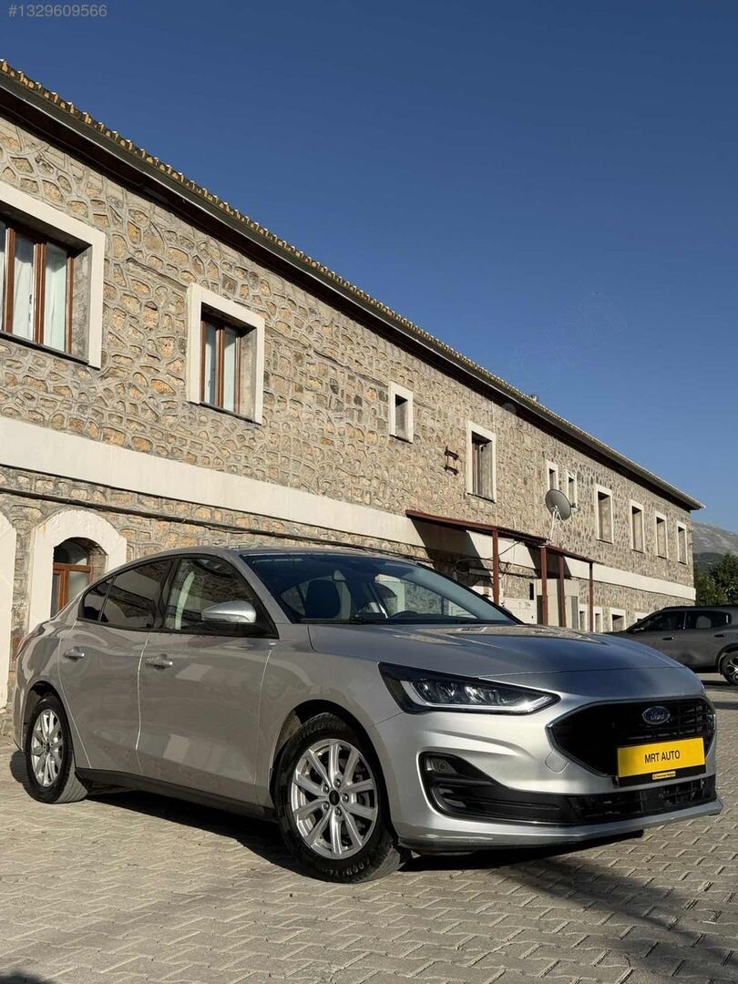 Galeriden Ford Focus 1.5 EcoBlue Trend X 2024 Model Bitlis 62.500 km Gri 3