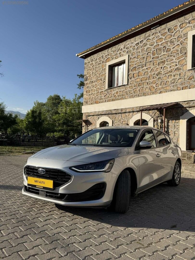 Galeriden Ford Focus 1.5 EcoBlue Trend X 2024 Model Bitlis 62.500 km Gri 4
