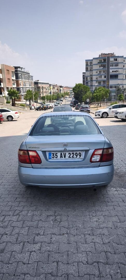 Sahibinden Nissan Almera 1.5 Tekna 2004 Model İzmir 255.555 km Mavi (metalik) 4
