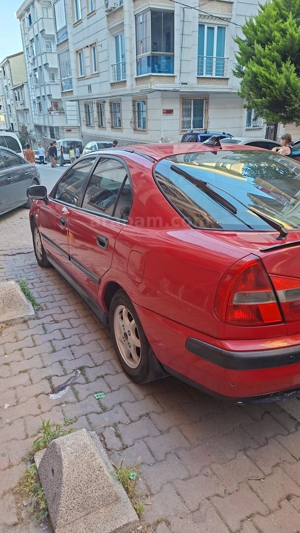 Sahibinden Mitsubishi Carisma 1.6 Avance 2000 Model İstanbul 286.000 km Kırmızı 4