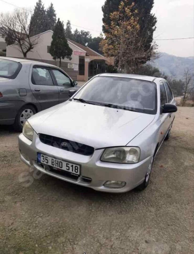 Sahibinden Hyundai Accent 1.3 LX 2001 Model İzmir 198.569 km Gri 6