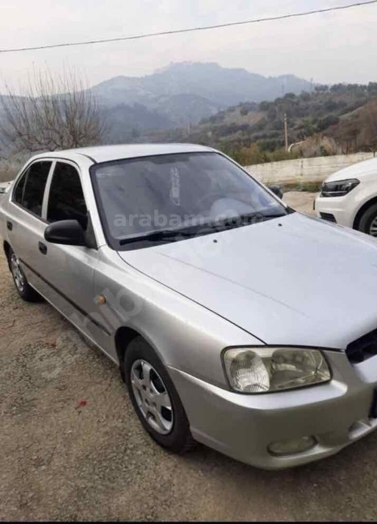 Sahibinden Hyundai Accent 1.3 LX 2001 Model İzmir 198.569 km Gri 3