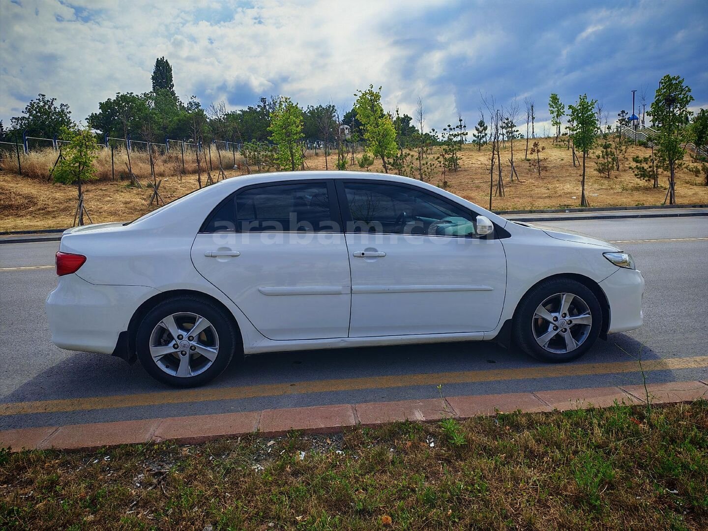 Sahibinden Toyota Corolla 1.6 Elegant 2011 Model Ankara 129.000 km Beyaz 6