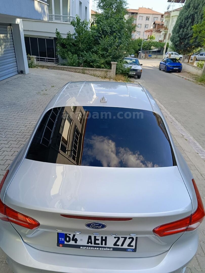 Sahibinden Ford Focus 1.5 Ti-VCT Titanium 2019 Model Uşak 126.000 km Gri 3