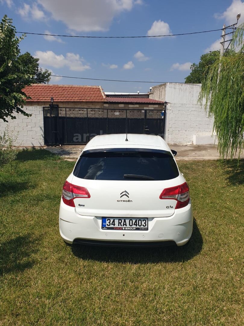 Sahibinden Citroen C4 1.6 e-HDi Confort 2013 Model İstanbul 165.500 km Beyaz 5