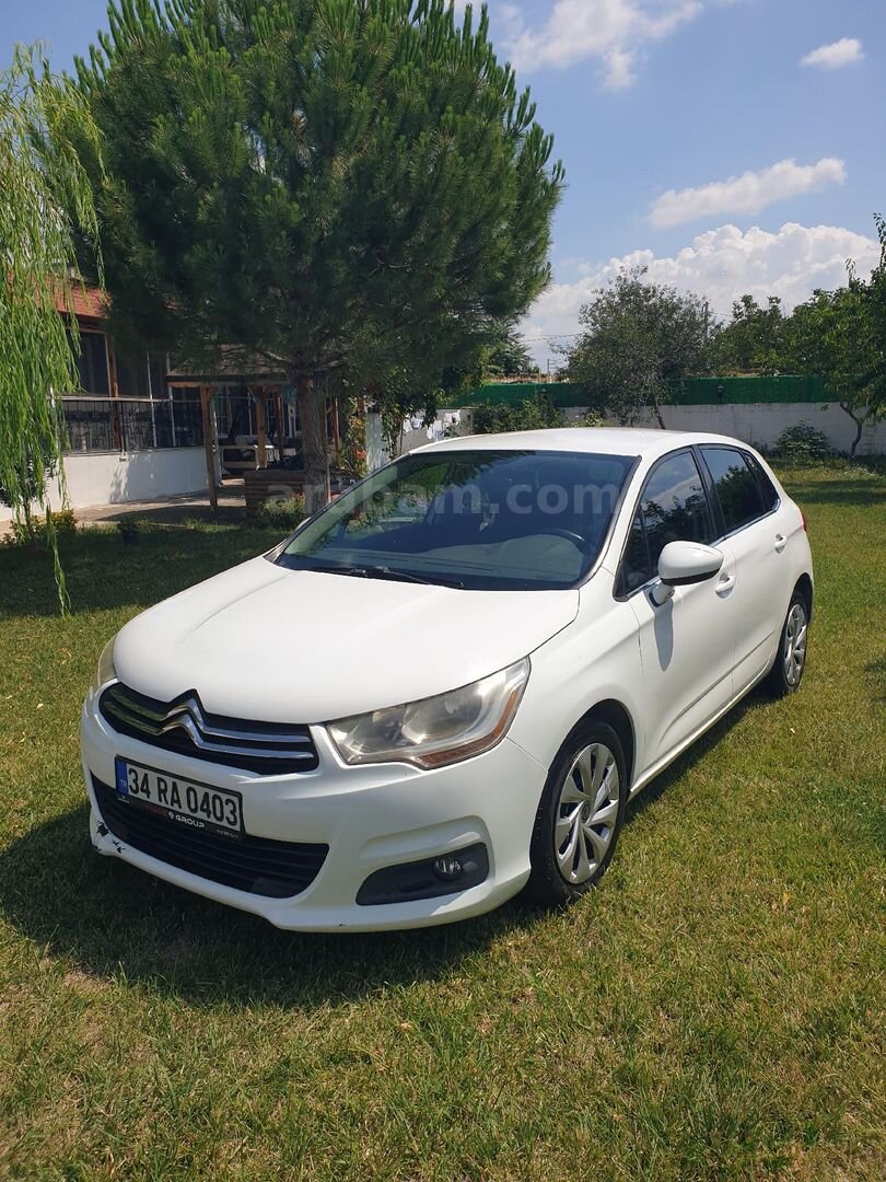 Sahibinden Citroen C4 1.6 e-HDi Confort 2013 Model İstanbul 165.500 km Beyaz 1