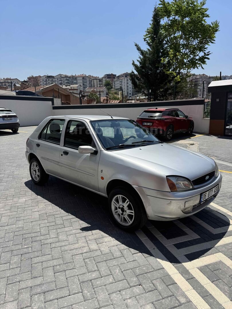 Sahibinden Ford Fiesta 1.25 Ghia 2001 Model Ankara 333.288 km Gri (Gümüş) 1