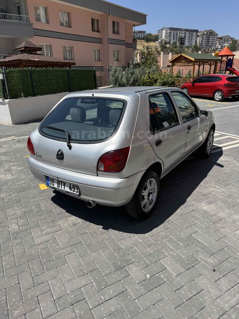 Sahibinden Ford Fiesta 1.25 Ghia 2001 Model Ankara 333.288 km Gri (Gümüş) 3