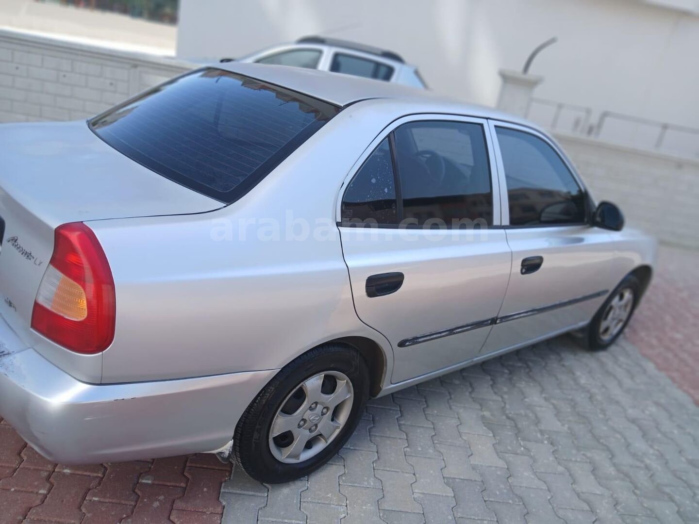 Sahibinden Hyundai Accent 1.3 LX 2001 Model Osmaniye 213.000 km Gri (Gümüş) 4