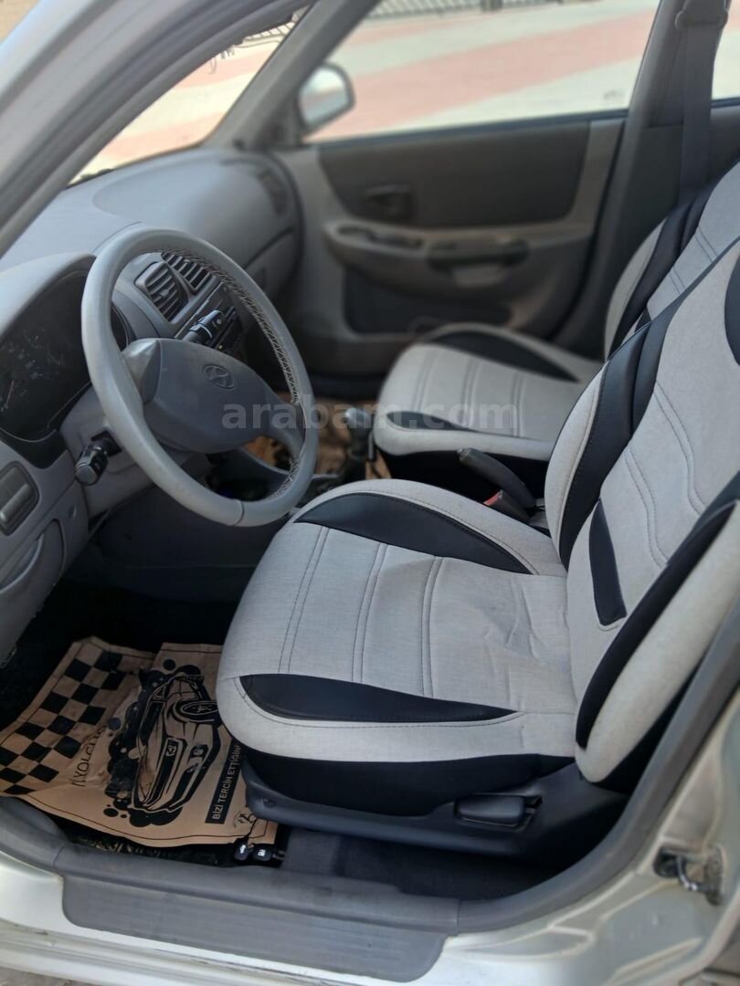 Sahibinden Hyundai Accent 1.3 LX 2001 Model Osmaniye 213.000 km Gri (Gümüş) 5