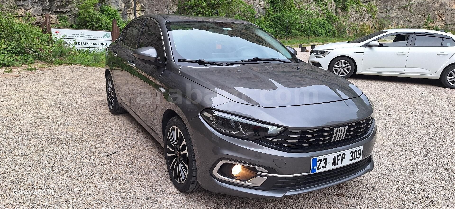 Sahibinden Fiat Egea 1.4 Fire Lounge 2023 Model Hatay 77.000 km Gri (titanyum) 2