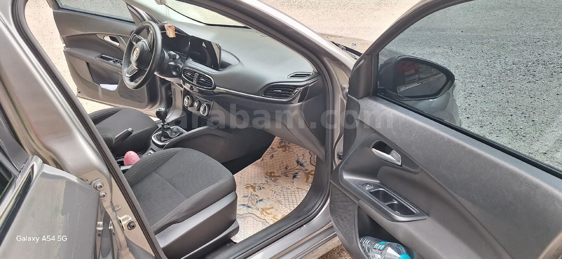 Sahibinden Fiat Egea 1.4 Fire Lounge 2023 Model Hatay 77.000 km Gri (titanyum) 7