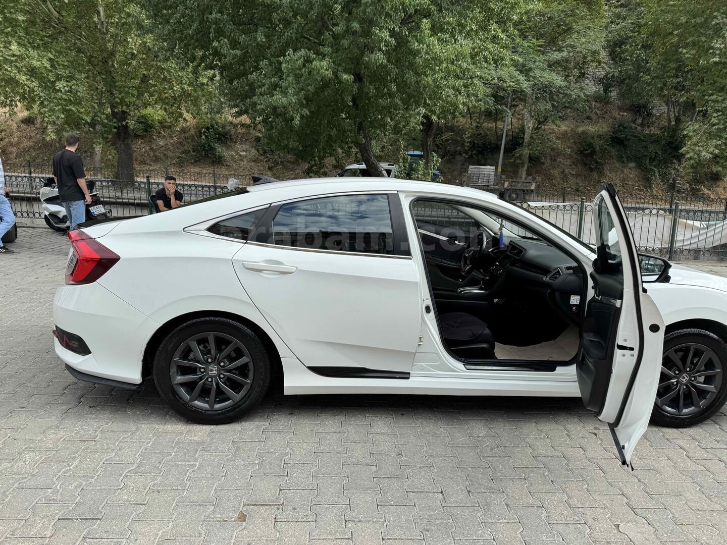 Sahibinden Honda Civic 1.6i VTEC Eco Elegance 2021 Model Tokat 94.000 km Beyaz 4