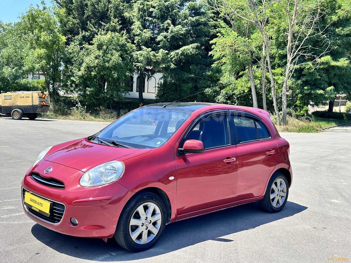 Galeriden Nissan Micra 1.2 Platinum 2012 Model İstanbul 180.000 km Kırmızı 5