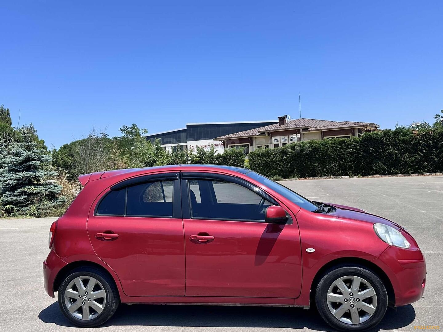 Galeriden Nissan Micra 1.2 Platinum 2012 Model İstanbul 180.000 km Kırmızı 2