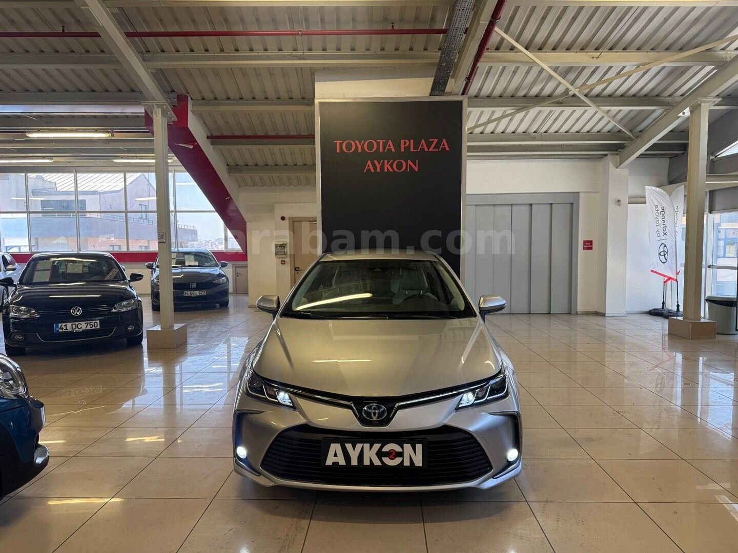 Galeriden Toyota Corolla 1.8 Hybrid Dream 2022 Model Kocaeli 100.390 km Gri 2