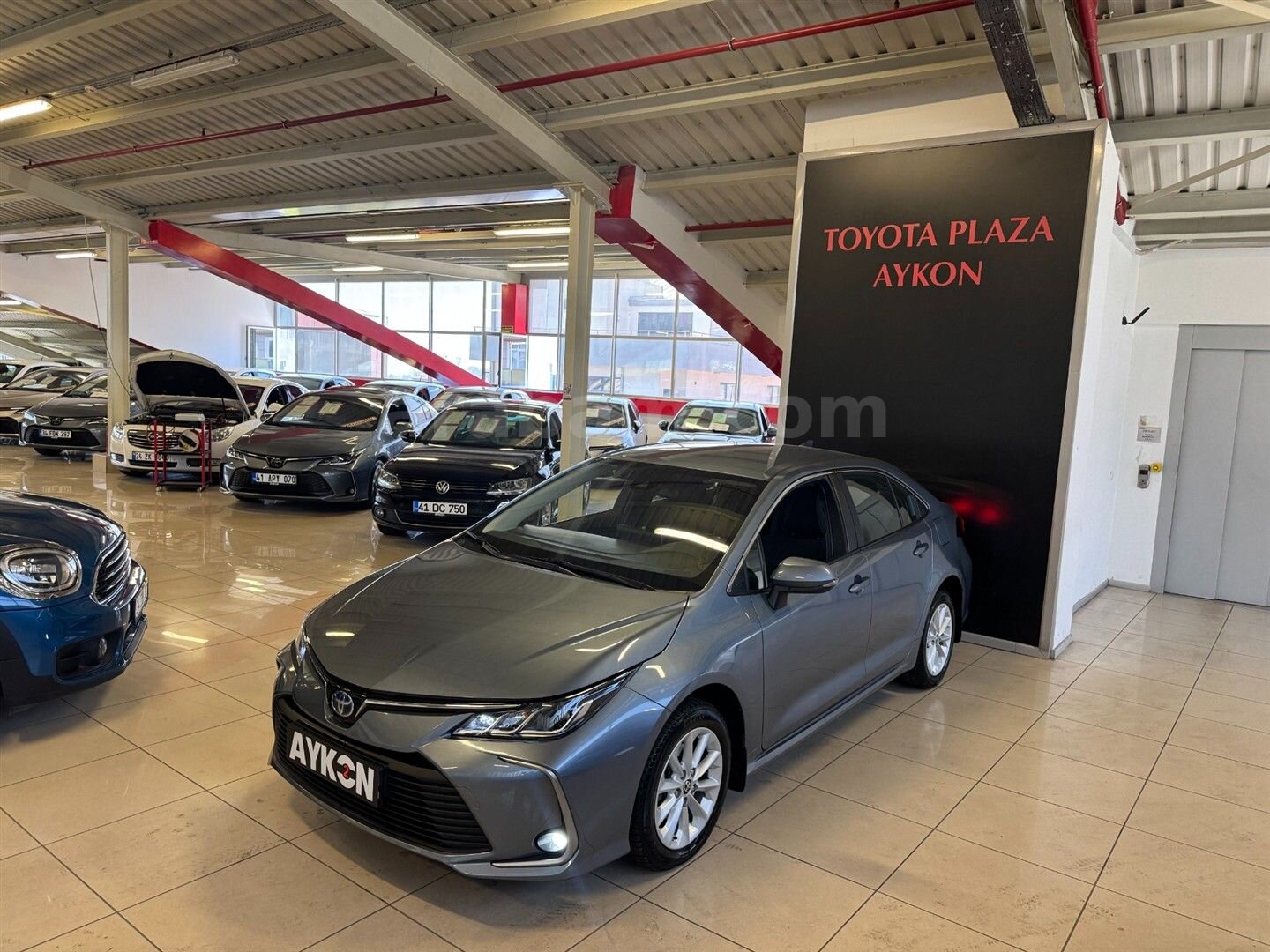 Galeriden Toyota Corolla 1.8 Hybrid Dream 2022 Model Kocaeli 93.350 km Gri 5
