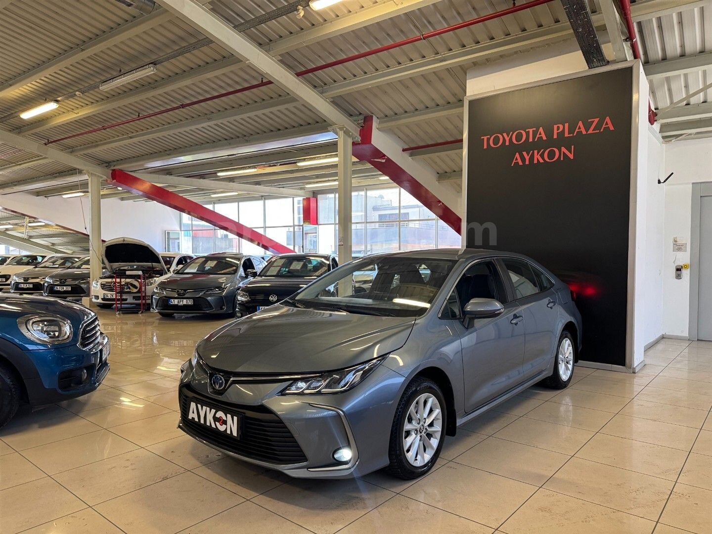Galeriden Toyota Corolla 1.8 Hybrid Dream 2022 Model Kocaeli 93.350 km Gri 4