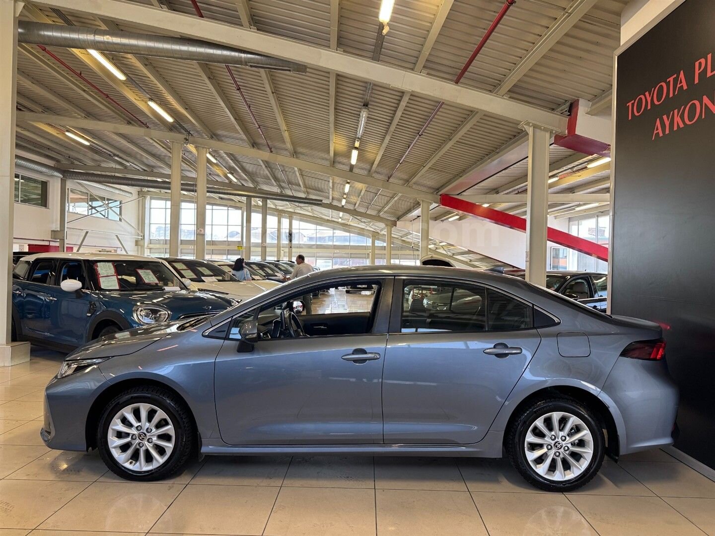 Galeriden Toyota Corolla 1.8 Hybrid Dream 2022 Model Kocaeli 93.350 km Gri 6