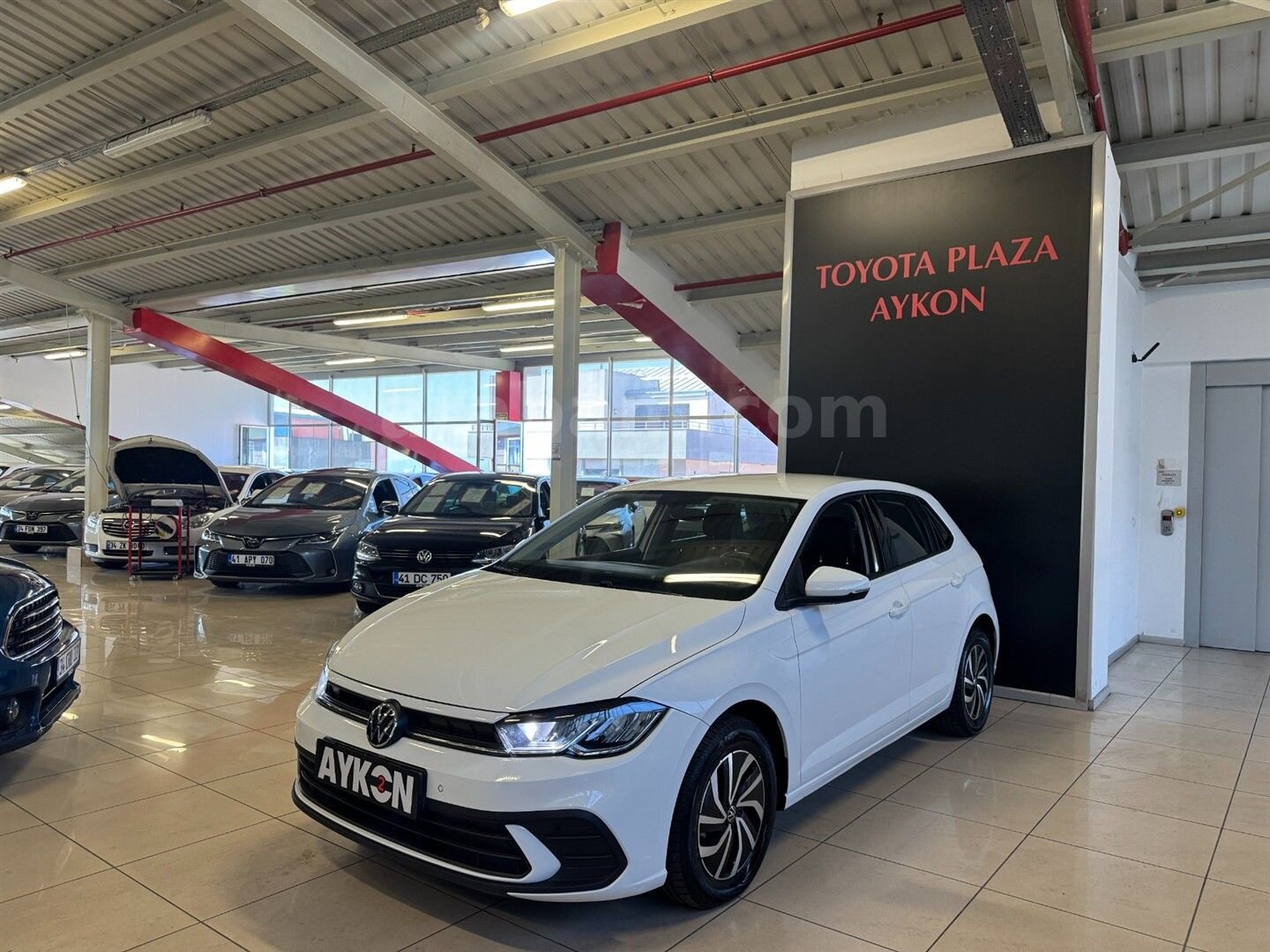 Galeriden Volkswagen Polo 1.0 TSi Life 2023 Model Kocaeli 68.776 km Beyaz 3