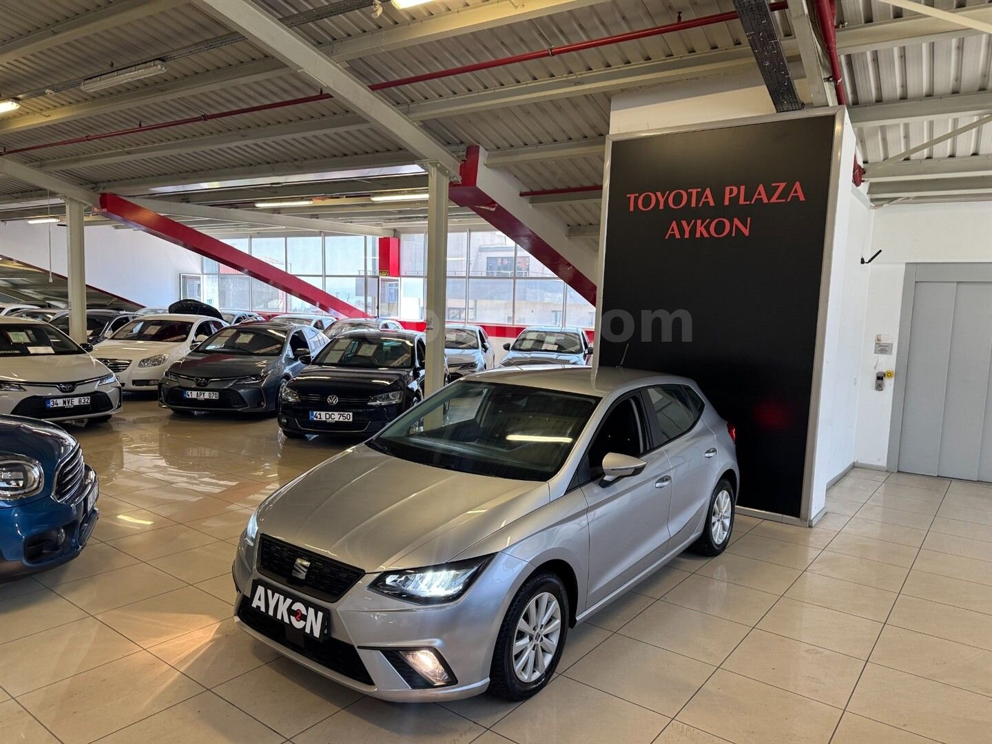 Galeriden Seat Ibiza 1.0 Style 2023 Model Kocaeli 105.194 km Gri 6