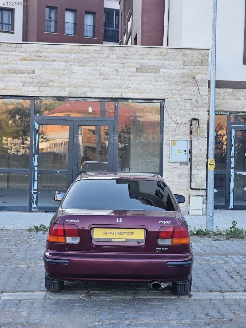 Galeriden Honda Civic 1.6 i ES 1999 Model Bolu 295.000 km Bordo 6