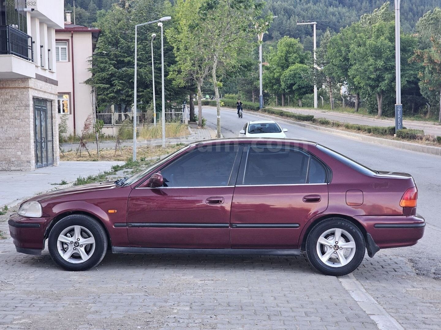 Galeriden Honda Civic 1.6 i ES 1999 Model Bolu 295.000 km Bordo 4
