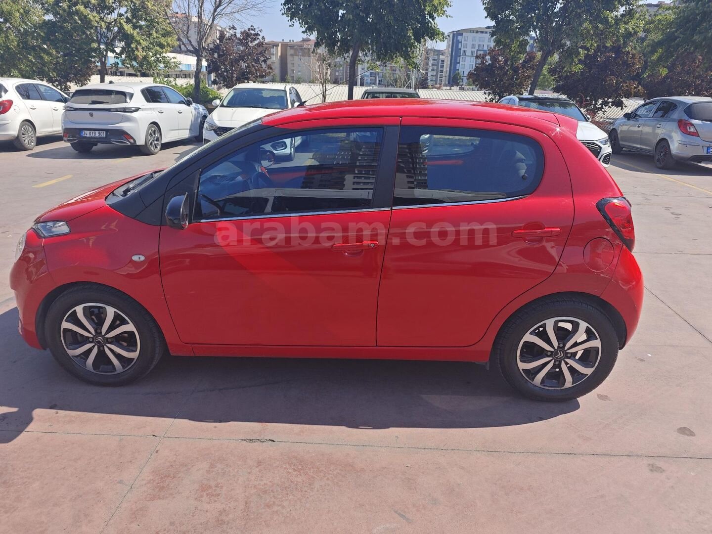 Sahibinden Citroen C1 1.0 VTi Shine 2014 Model İstanbul 98.875 km Kırmızı 5