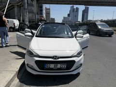 Tramersiz,  Düşük km, Panoramik Cam Tavanlı, Tertemiz Hyundai İ20
