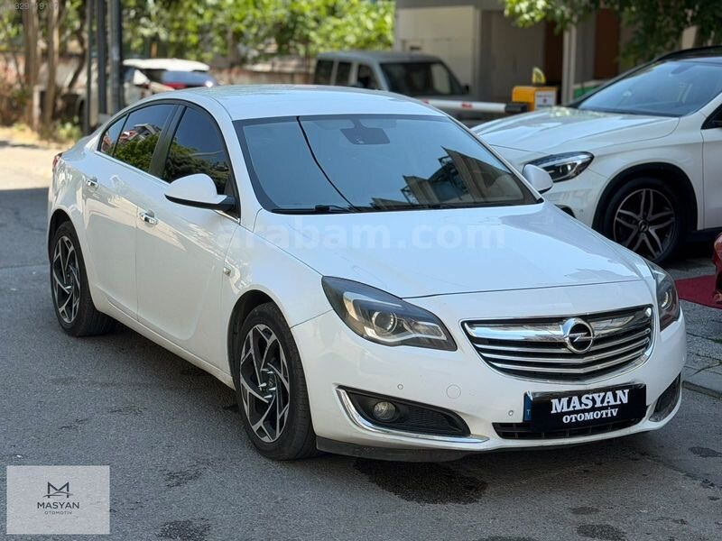 Galeriden Opel Insignia 1.6 T Edition 2013 Model İstanbul 280.000 km Beyaz
