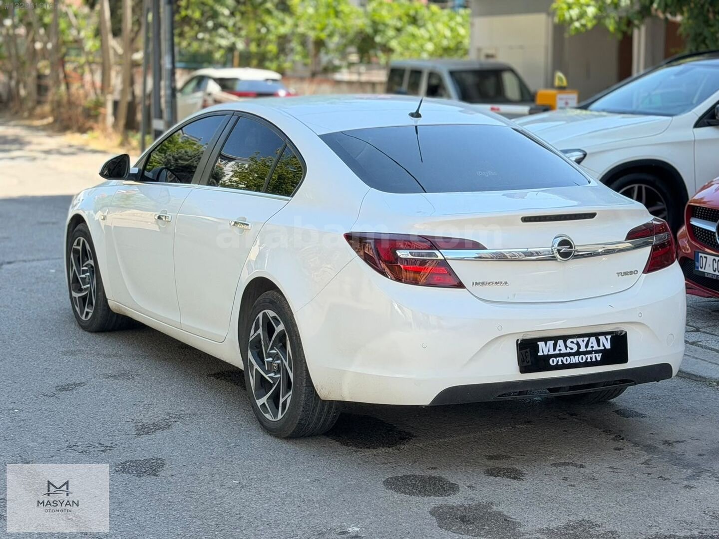 Galeriden Opel Insignia 1.6 T Edition 2013 Model İstanbul 280.000 km Beyaz 4