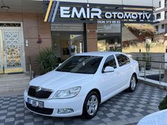 EMSALSİZ TEMİZ 2011 MODEL OCTAVİA BAKIMLI K.KARTINA 12 AY EMİNEV FUZUL