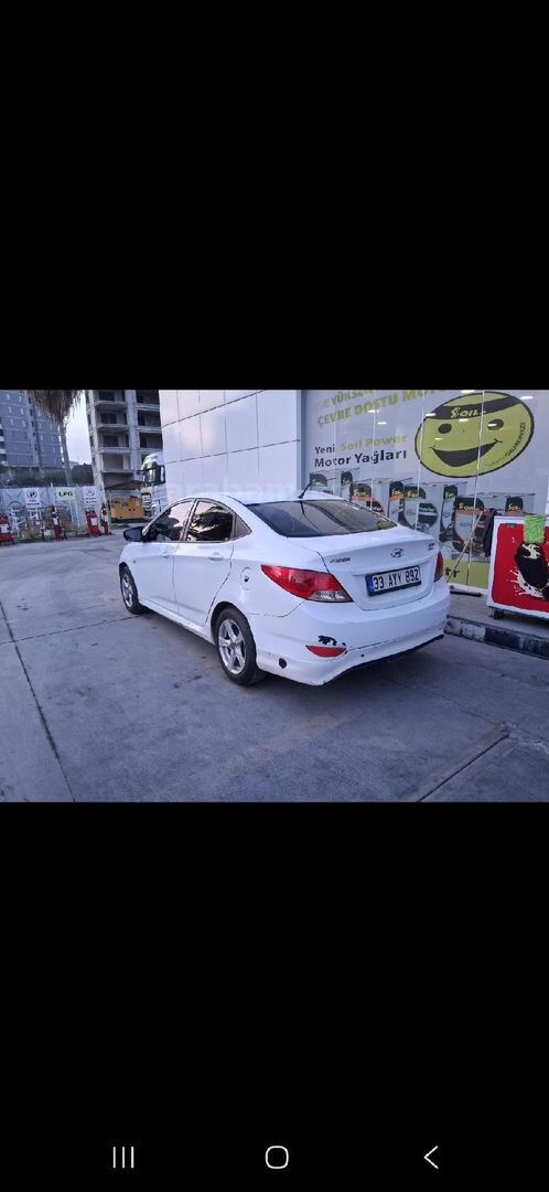 Sahibinden Hyundai Accent Blue 1.4 CVVT Mode Plus 2013 Model Mersin 335.000 km Beyaz 6