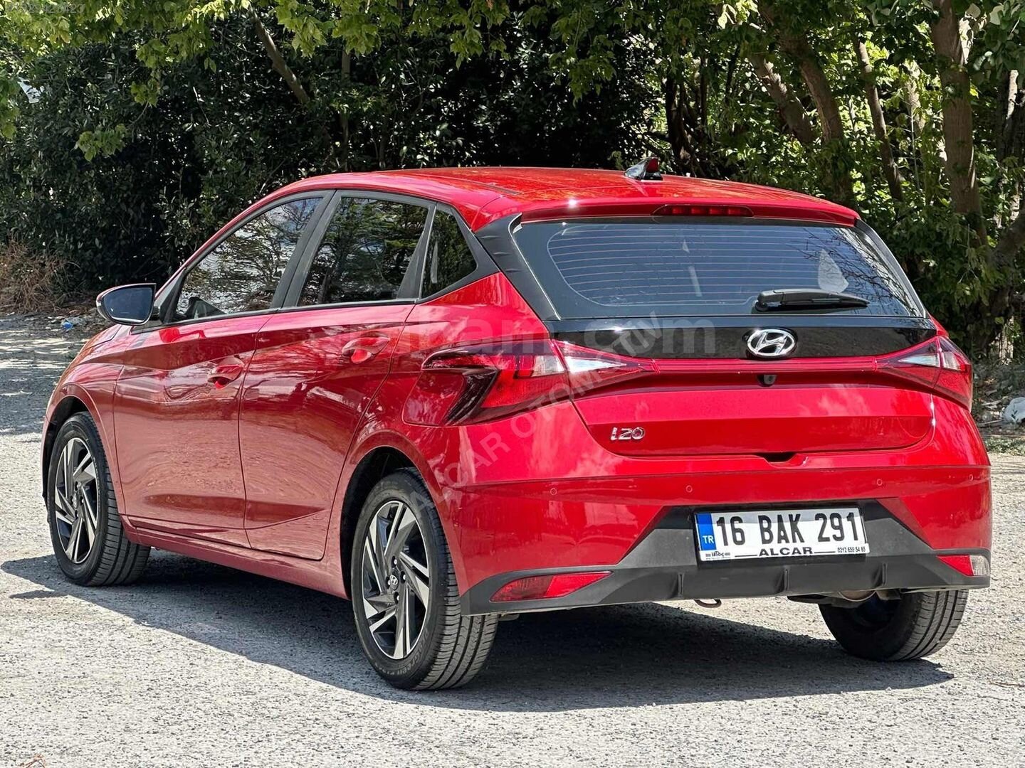 Galeriden Hyundai i20 1.4 MPI Style 2023 Model İstanbul 39.700 km Kırmızı 4