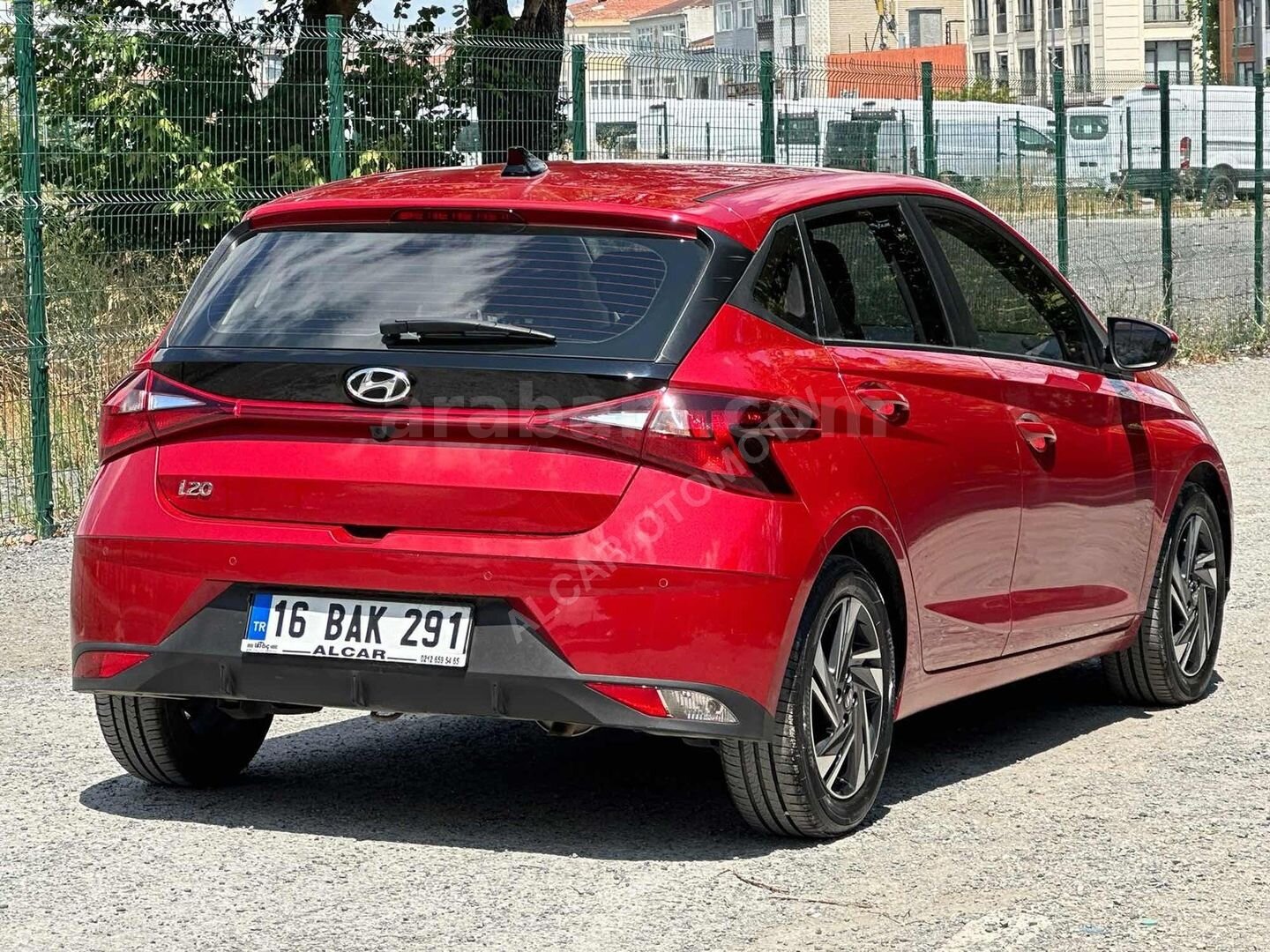 Galeriden Hyundai i20 1.4 MPI Style 2023 Model İstanbul 39.700 km Kırmızı 6