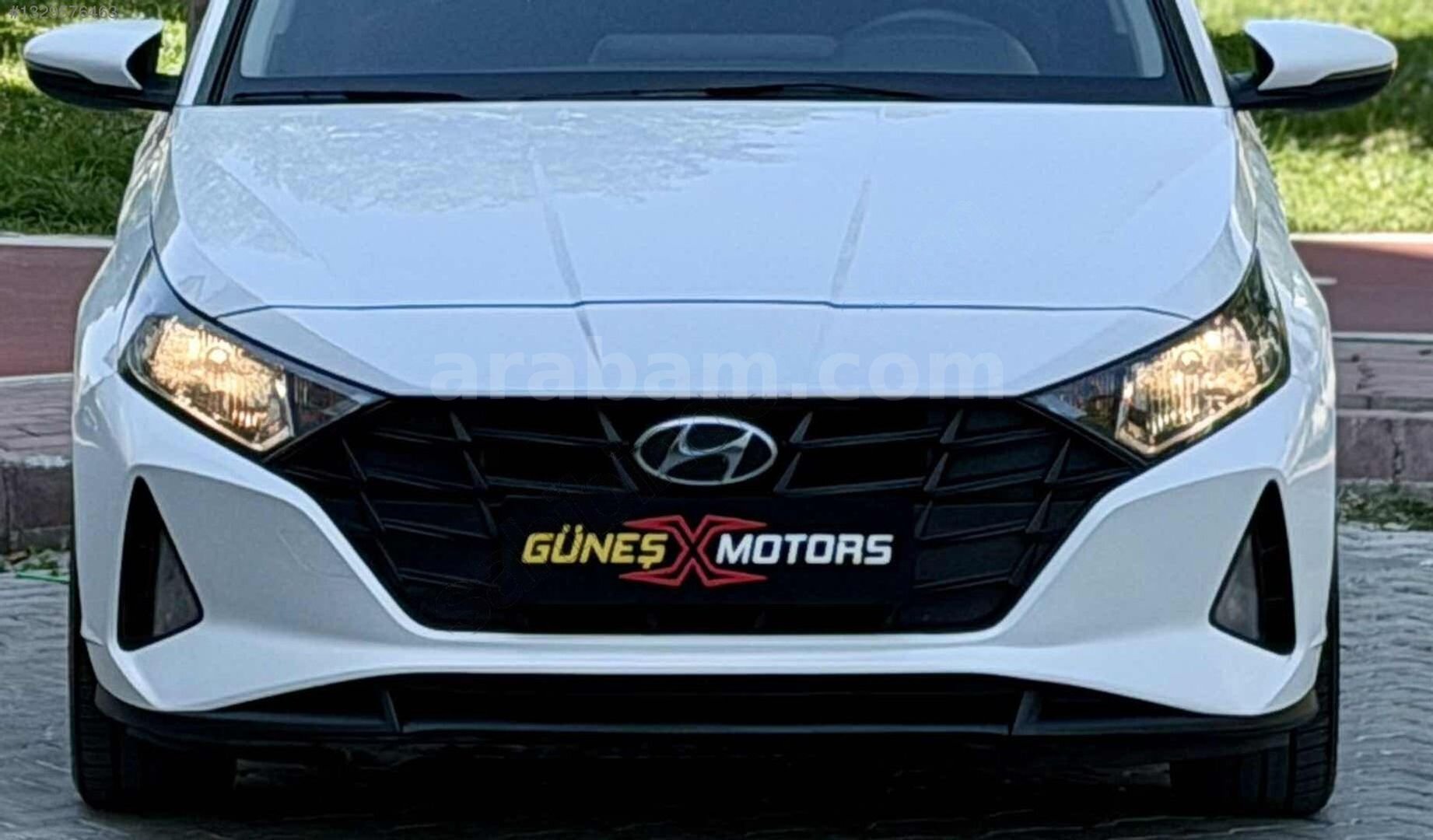 Galeriden Hyundai i20 1.4 MPI Style 2021 Model Konya 80.000 km Beyaz 2