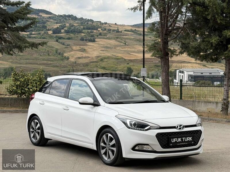 Galeriden Hyundai i20 1.4 MPI Style 2017 Model Samsun 95.000 km Beyaz