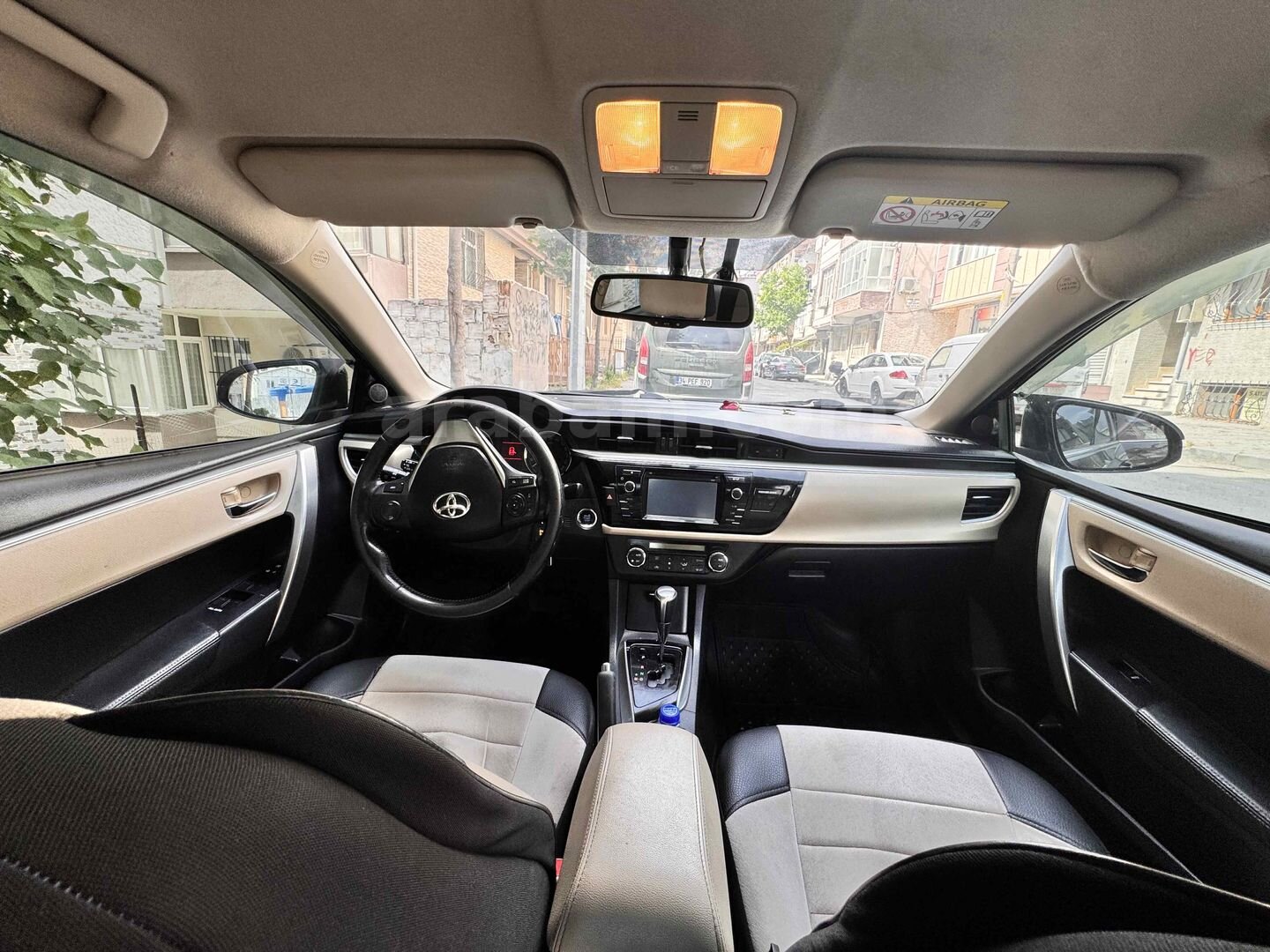 Sahibinden Toyota Corolla 1.6 Premium Verso 2016 Model İstanbul 210.000 km Siyah 1