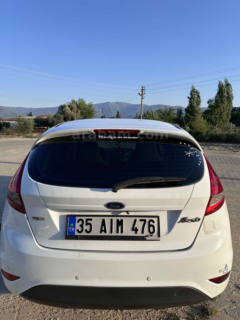 Sahibinden Ford Fiesta 1.4 TDCi Trend 2010 Model İzmir 152.000 km Beyaz 6