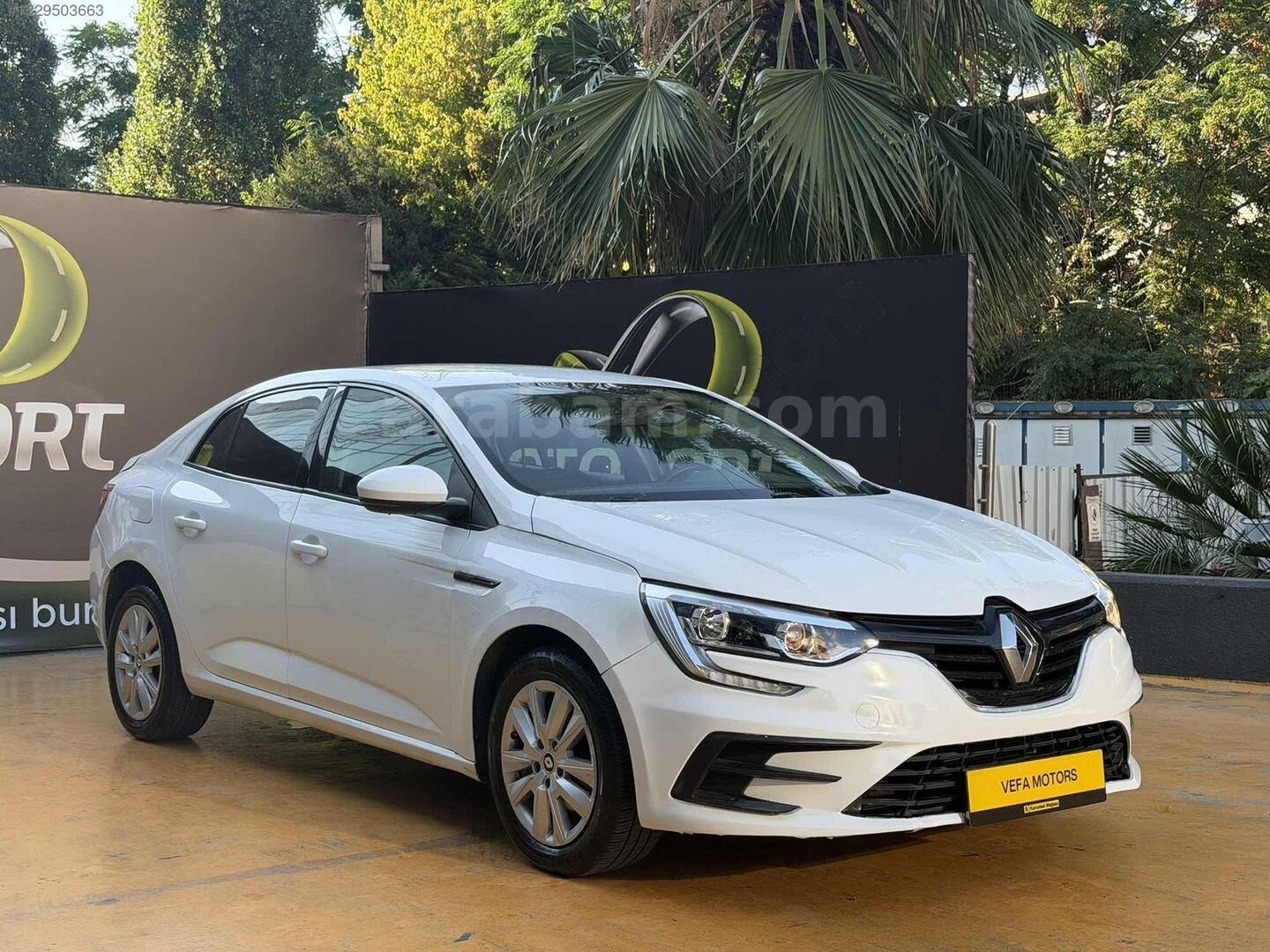 Galeriden Renault Megane 1.3 TCe Joy 2022 Model İstanbul 98.000 km Beyaz 7